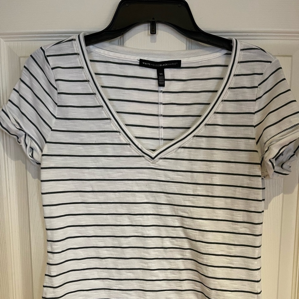 White House Black Market everyday tee size xs